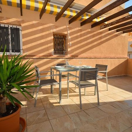 Punta Prima Pleasure With Private Parking In A Gated Community Close To The Beach Торрев'єха Екстер'єр фото