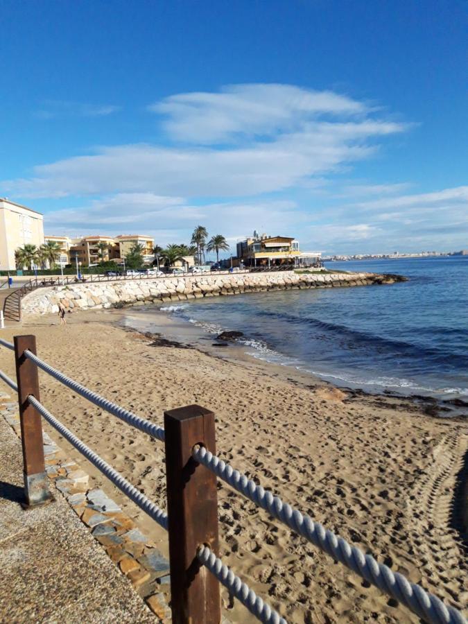 Punta Prima Pleasure With Private Parking In A Gated Community Close To The Beach Торрев'єха Екстер'єр фото